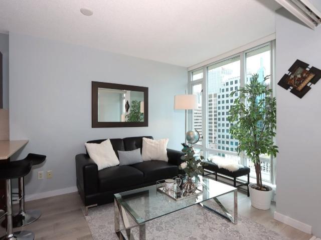 1 Bedroom Condo for Rent at 610 Granville St, Vancouver, BC V6C 3T3 Downtown Vancouver