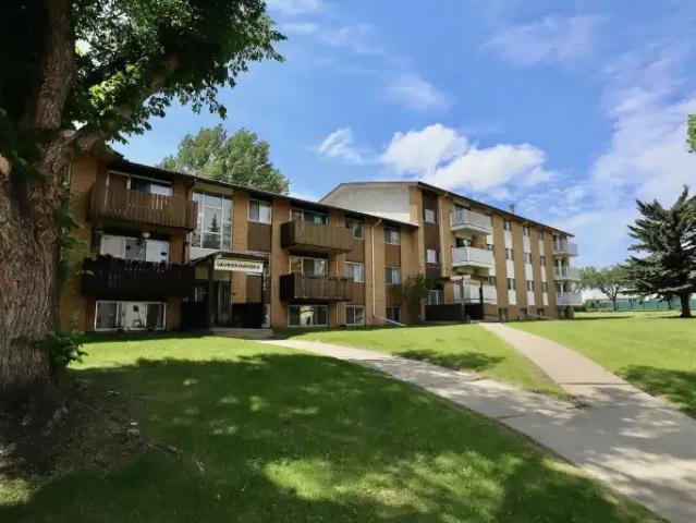 1 Bedroom Condo Fort Saskatchewan AB 104181575