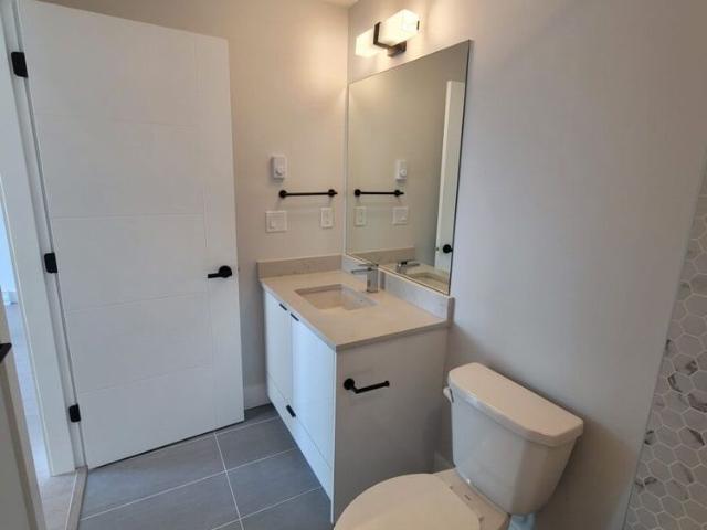 1 Bedroom Condo in Langley