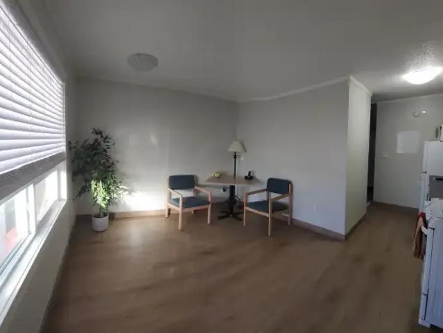 1 Bedroom Condo Stettler AB 102629431