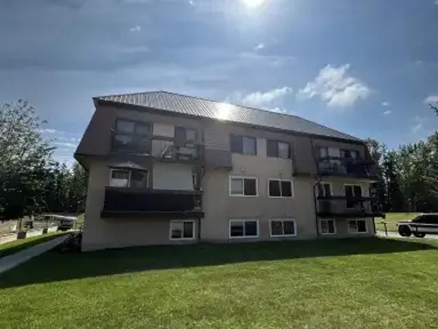 1 Bedroom Condo Sundre AB LS102846170