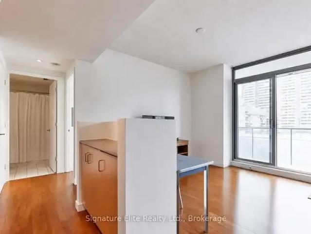 1 Bedroom Condo Toronto ON 103695151