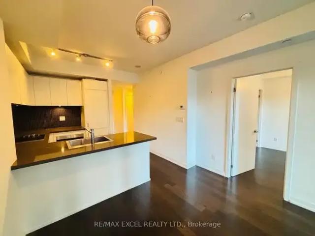 1 Bedroom Condo Toronto ON 103695155