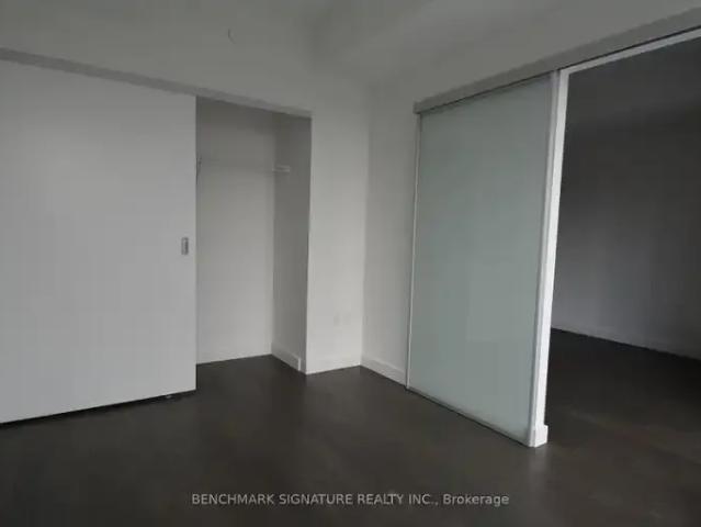 1 Bedroom Condo Toronto ON 103091407