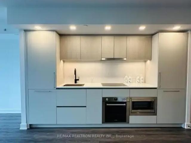 1 Bedroom Condo Toronto ON 104598140
