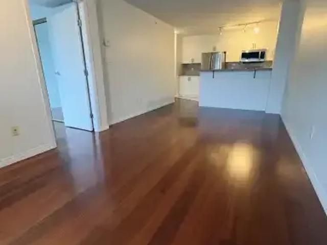 1 Bedroom Condo Vancouver BC 102715395