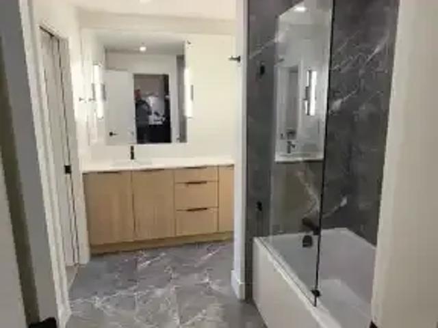 1 Bedroom Condo Victoria BC 102468209