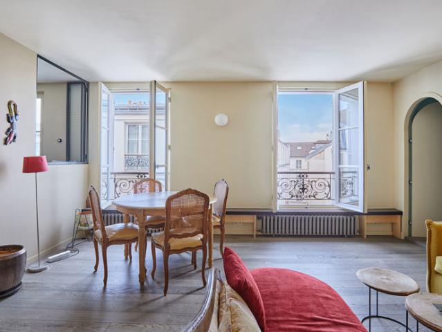 1 bedroom apartment Marais Filles du Calvaire