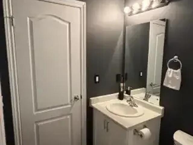 1 Bedroom Apartment Milton ON 104598415