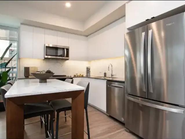 1 Bedroom Apartment Mississauga ON 103770473
