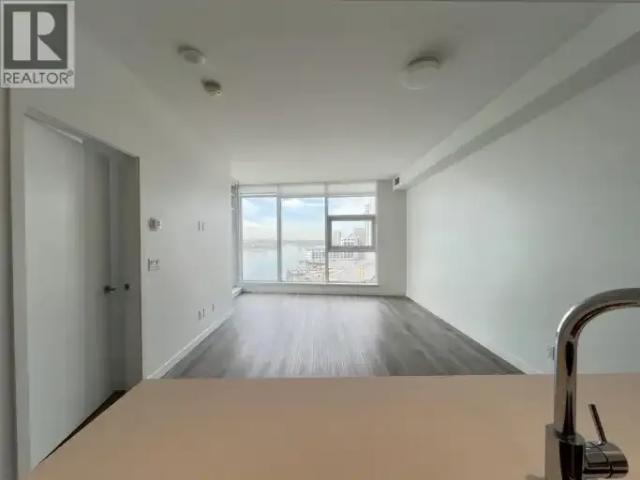 1 Bedroom Apartment New Westminster BC 102794935