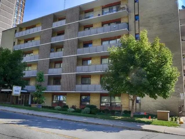 1 Bedroom Apartment North York ON 105185177