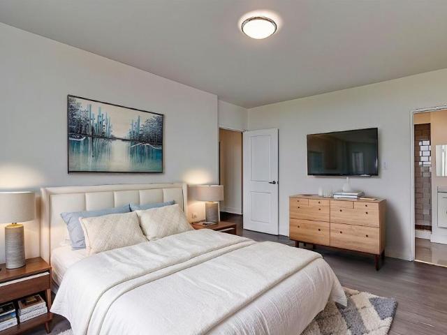 1 Bedroom Apartment North York ON 98311035