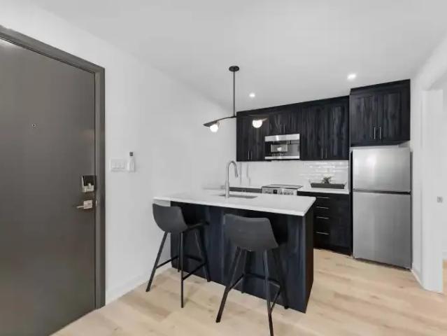 1 Bedroom Apartment Ottawa ON 105326738