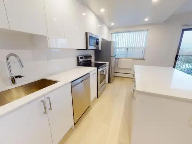 1 Bedroom Apartment Oakville ON 104535347