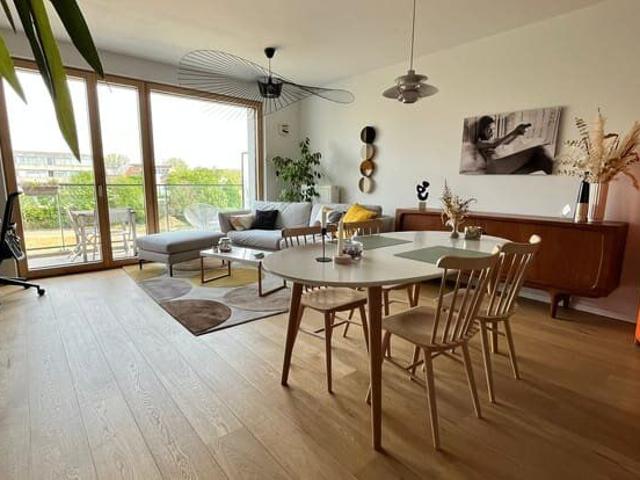 1 bedroom apartment of 80 m2 + nice south facing terrace