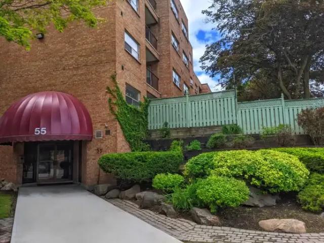1 Bedroom Apartment Aurora ON LS102306563