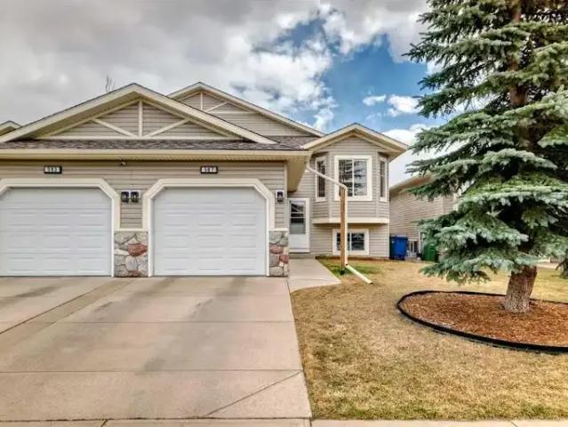 1 Bedroom Apartment Airdrie AB 104401629