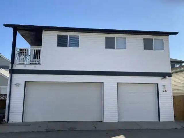 1 Bedroom Apartment Airdrie AB LS102701325