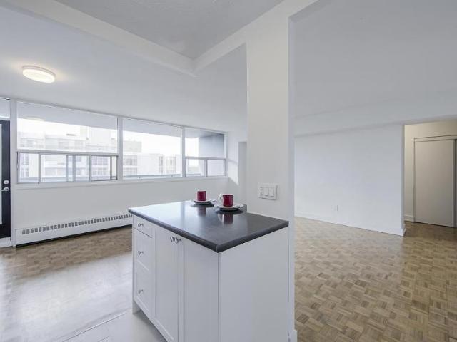 1 Bedroom Apartment Burlington ON 98311215