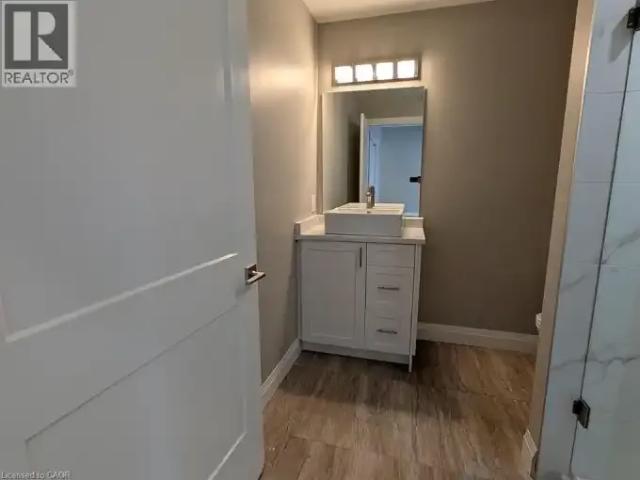 1 Bedroom Apartment Burlington ON LS102752692