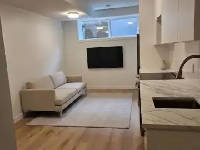 1 Bedroom Apartment Calgary AB 104067070
