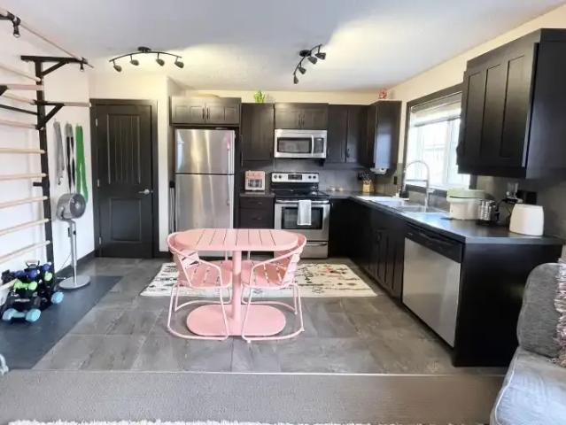 1 Bedroom Apartment Calgary AB 104181344