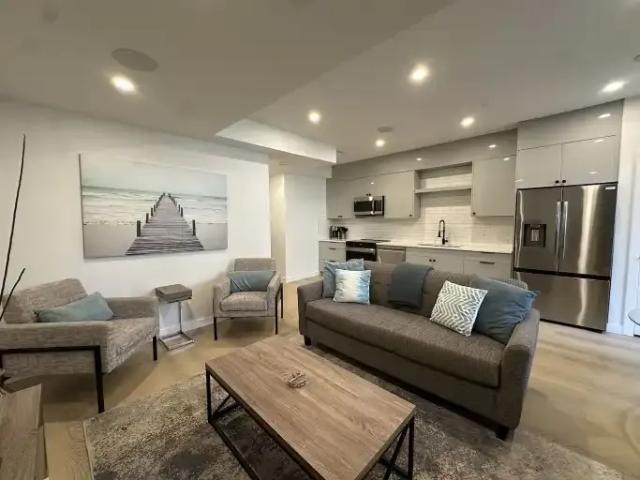 1 Bedroom Apartment Calgary AB 104506874