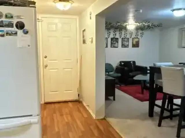 1 Bedroom Apartment Calgary AB 104535478