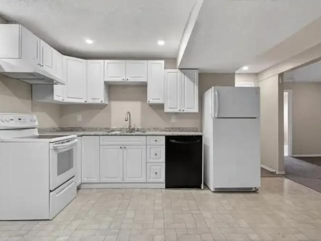 1 Bedroom Apartment Calgary AB 104535545