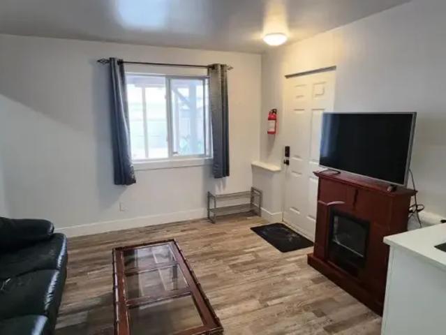 1 Bedroom Apartment Calgary AB 104782782