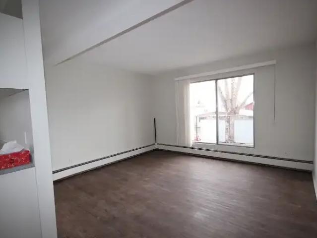 1 Bedroom Apartment Calgary AB 104794407