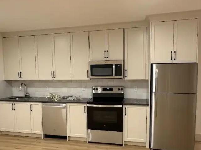1 Bedroom Apartment Calgary AB 105167397