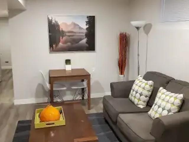1 Bedroom Apartment Calgary AB 102551277