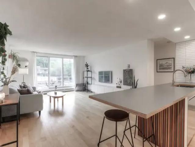 1 Bedroom Apartment Calgary AB 102658230
