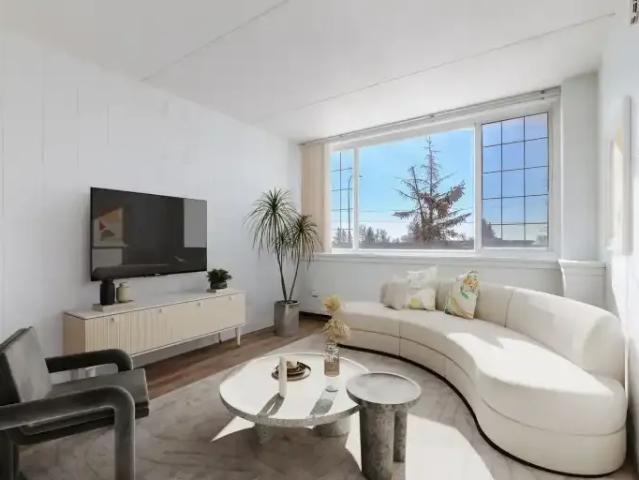 1 Bedroom Apartment Calgary AB 103215575