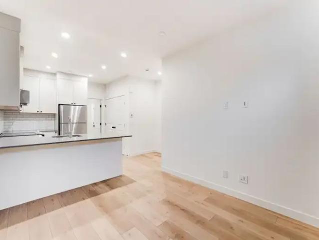 1 Bedroom Apartment Calgary AB 103424703