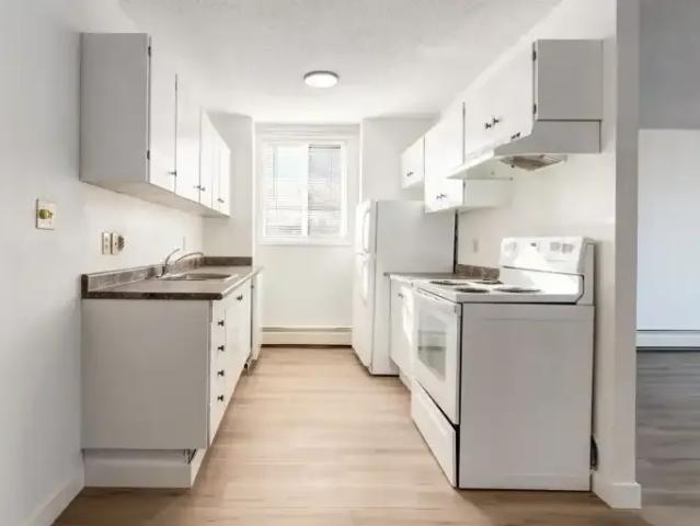 1 Bedroom Apartment Calgary AB 103878976