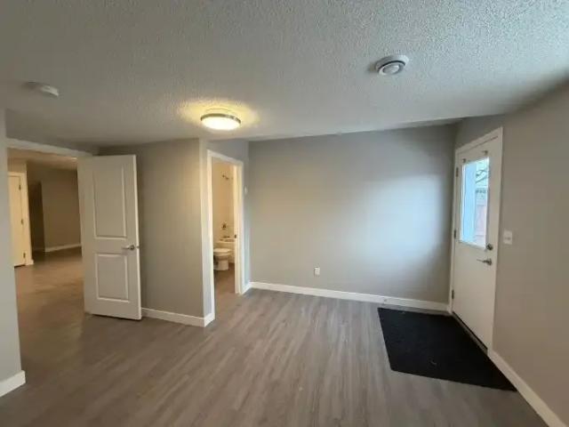 1 Bedroom Apartment Calgary AB LS101043070