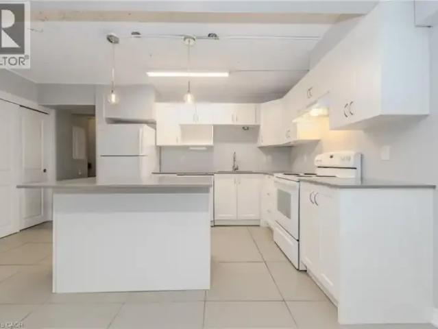 1 Bedroom Apartment Cambridge ON 103119073