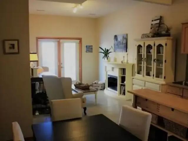 1 Bedroom Apartment Cochrane AB 102468351