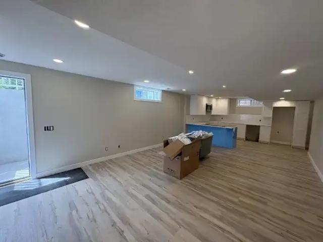 1 Bedroom Apartment Cochrane AB 104181807