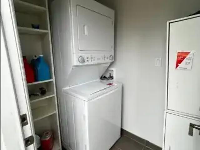 1 Bedroom Apartment Coquitlam BC 102578759