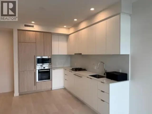 1 Bedroom Apartment Coquitlam BC 102243144
