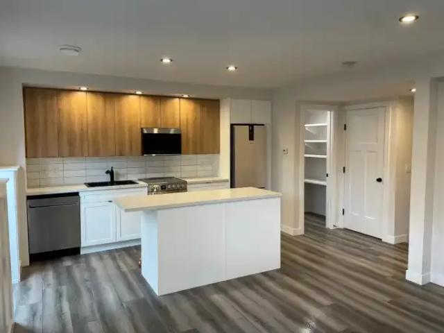 1 Bedroom Apartment Devon AB 104470025