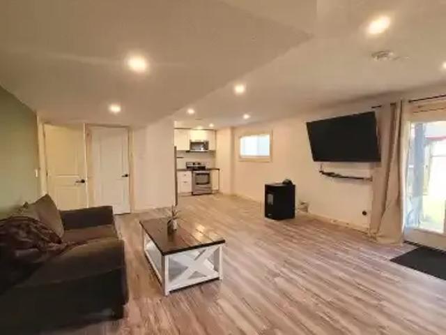 1 Bedroom Apartment Diamond Valley AB 105198518