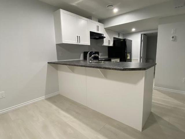 1 Bedroom Apartment Edmonton AB 101724370