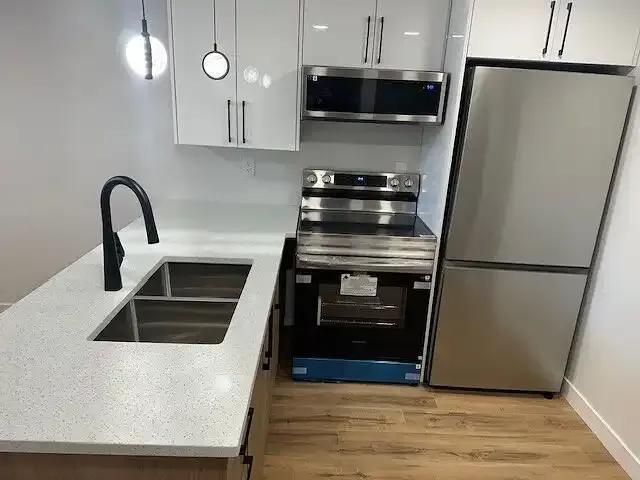 1 Bedroom Apartment Edmonton AB 102085770