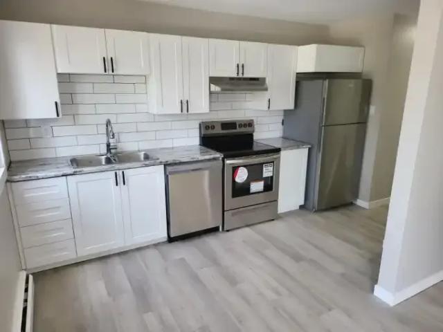 1 Bedroom Apartment Edmonton AB 102700522
