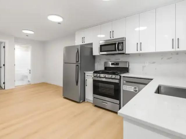 1 Bedroom Apartment Edmonton AB 102701377